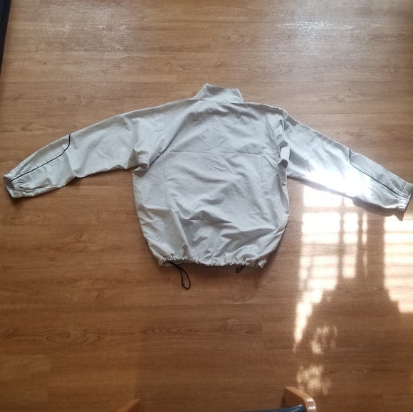 Oversized White Windbreaker - Picture 3 of 10